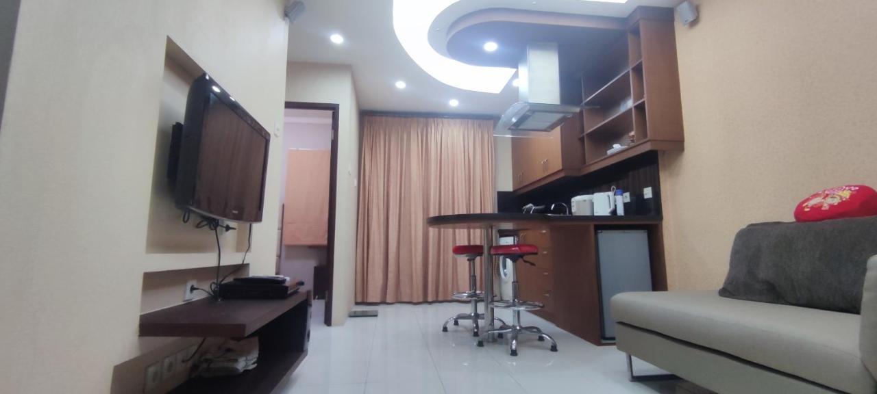 Classy! 2Br Apartment - Modern Comfort In West Jakarta Cbd Bagian luar foto